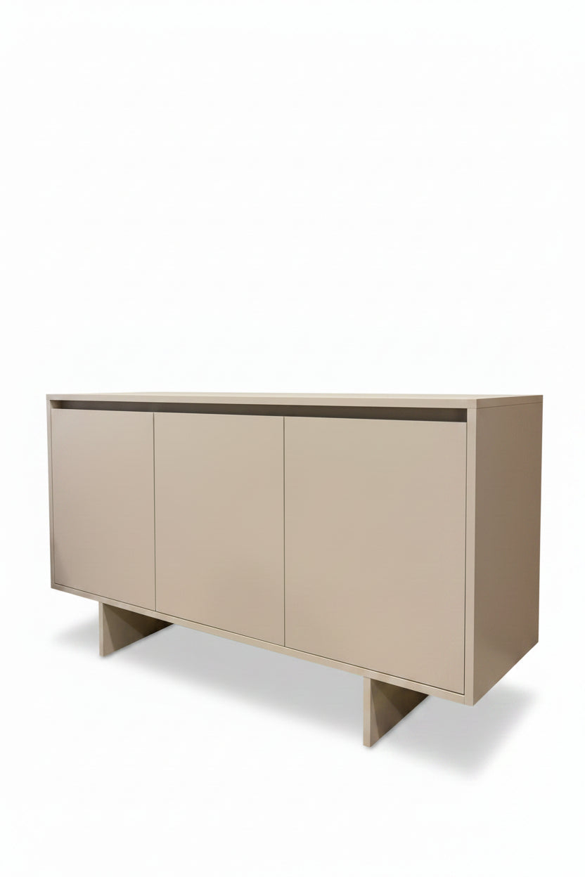 Mueble aparador beige.